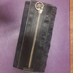 Henri Bendel Wallet